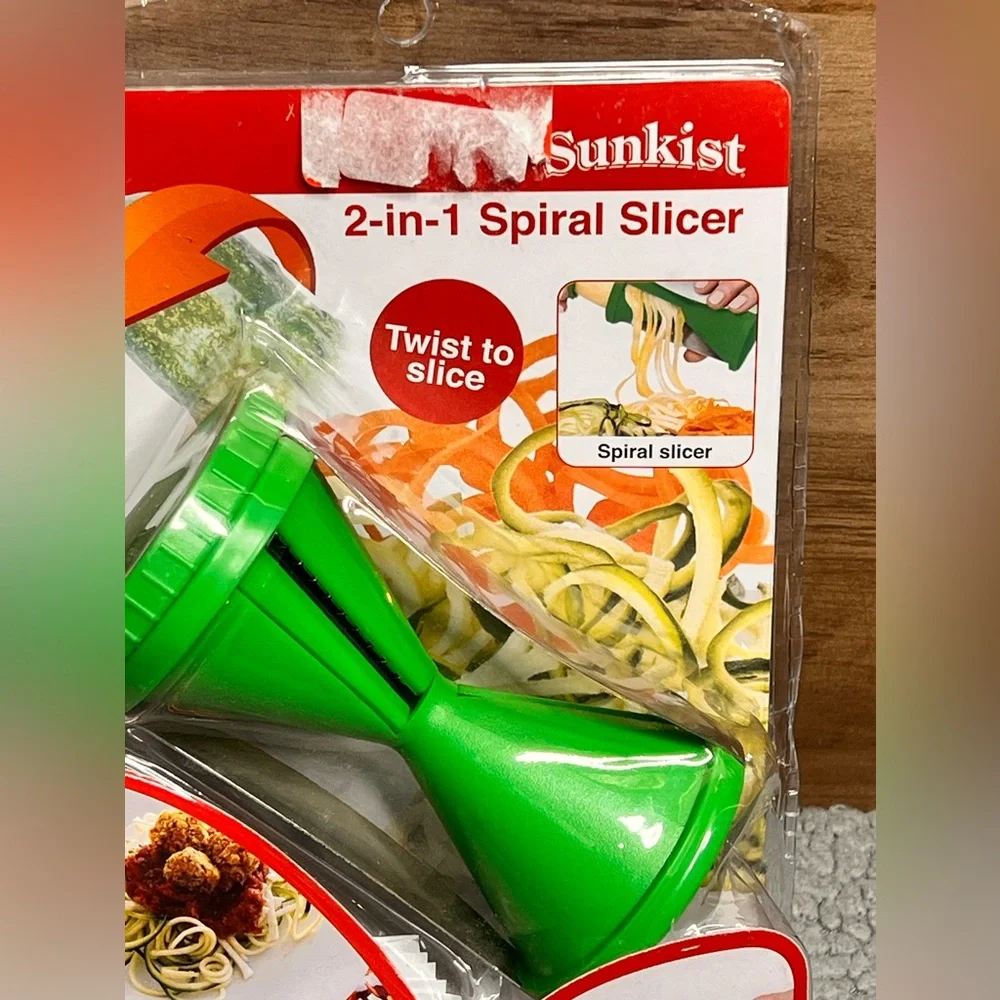 Sunkist 2-in-1 Spiral Slicer Vegetable Slicer Green New In Pack